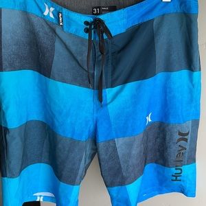HURLEY-Board Shorts “Phantom” Men’s Size 31